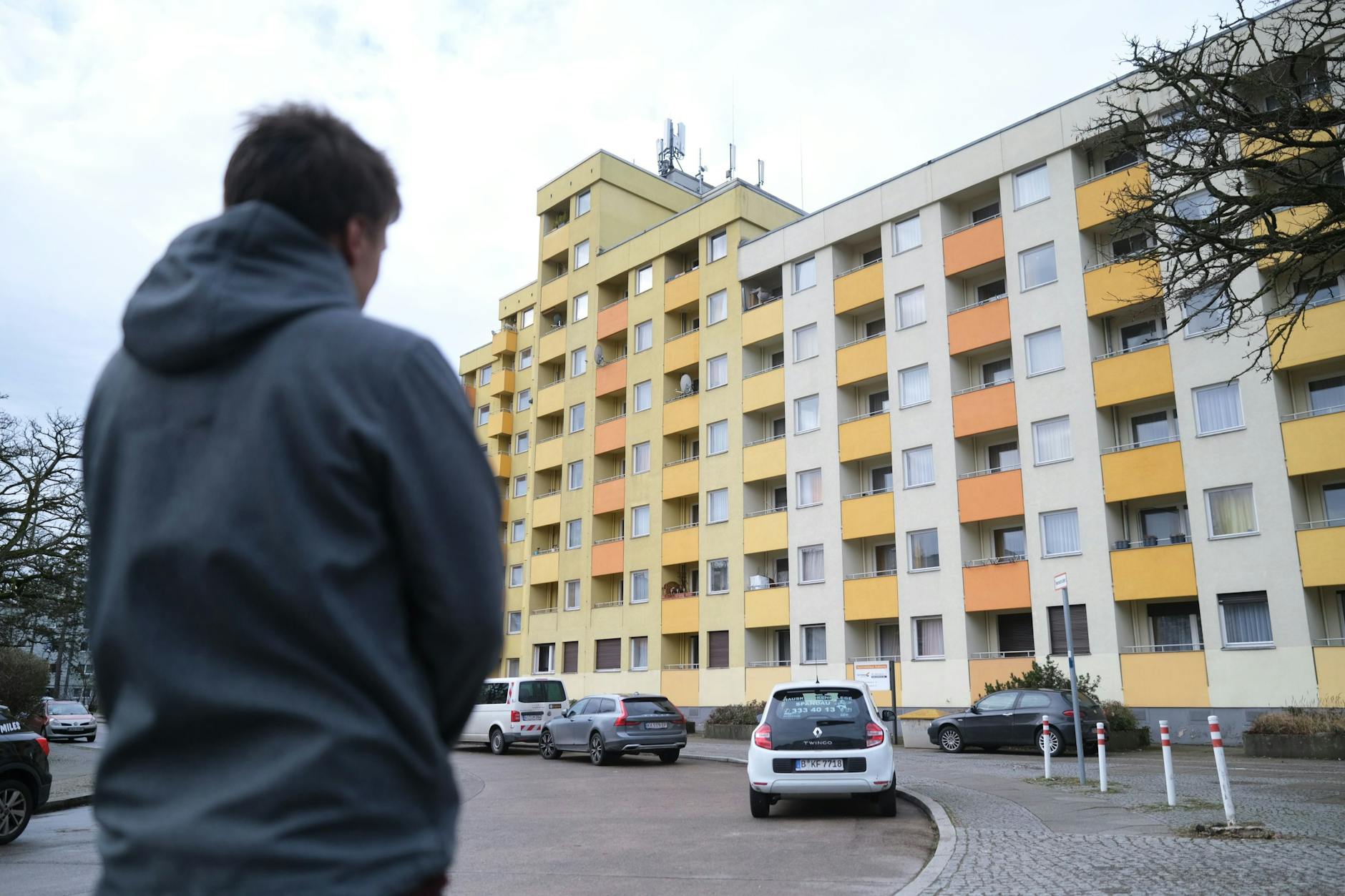 Darf jetzt in eine Wohnung im Nachbarhaus einziehen: der 32-jährige Marcel B, dessen Mietvertrag für ein möbliertes Apartment nicht verlängert wurde.