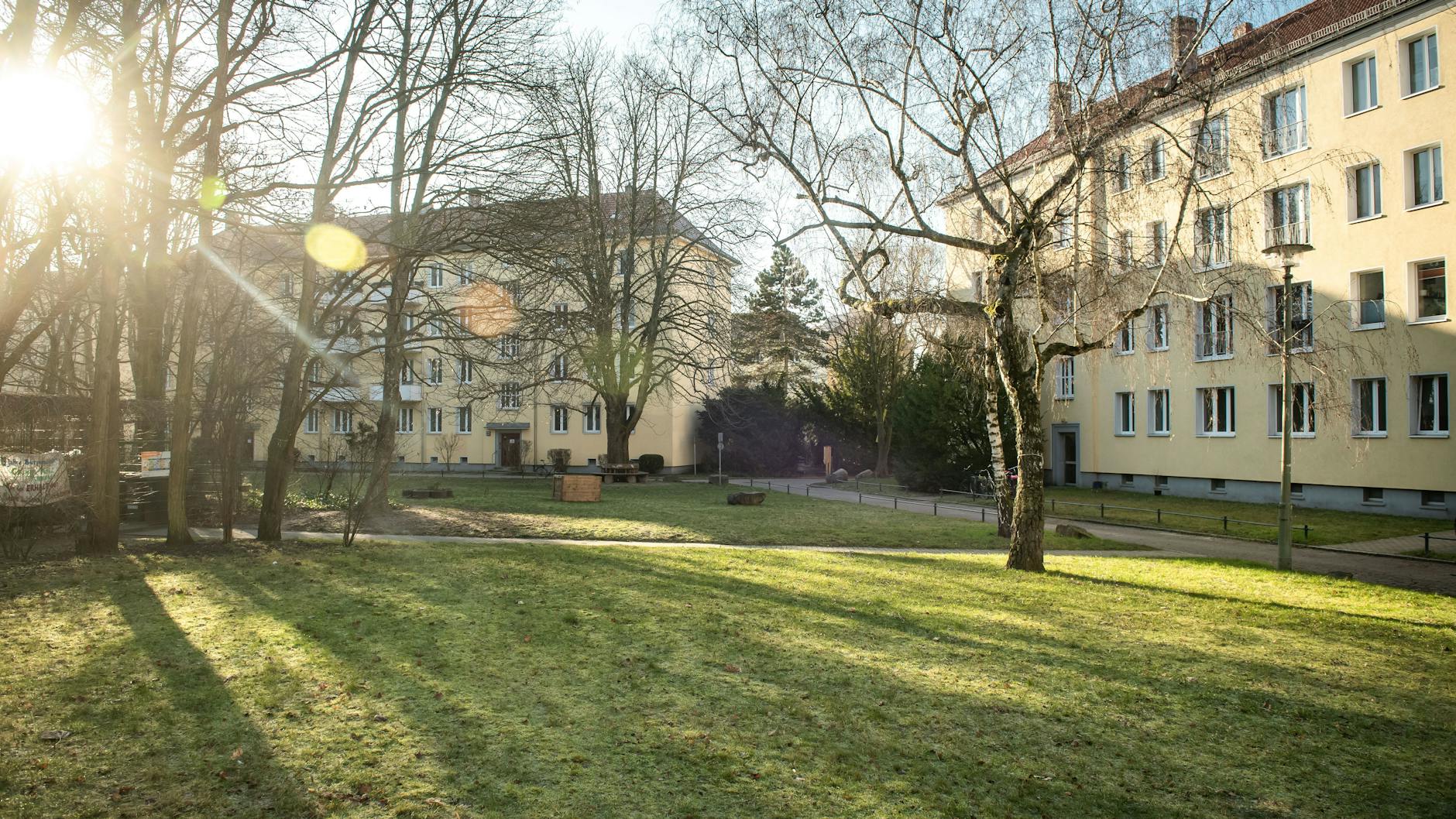 Die Grünflächen in den Höfen an der Pankower Ossietzkystraße sollen bebaut werden.
