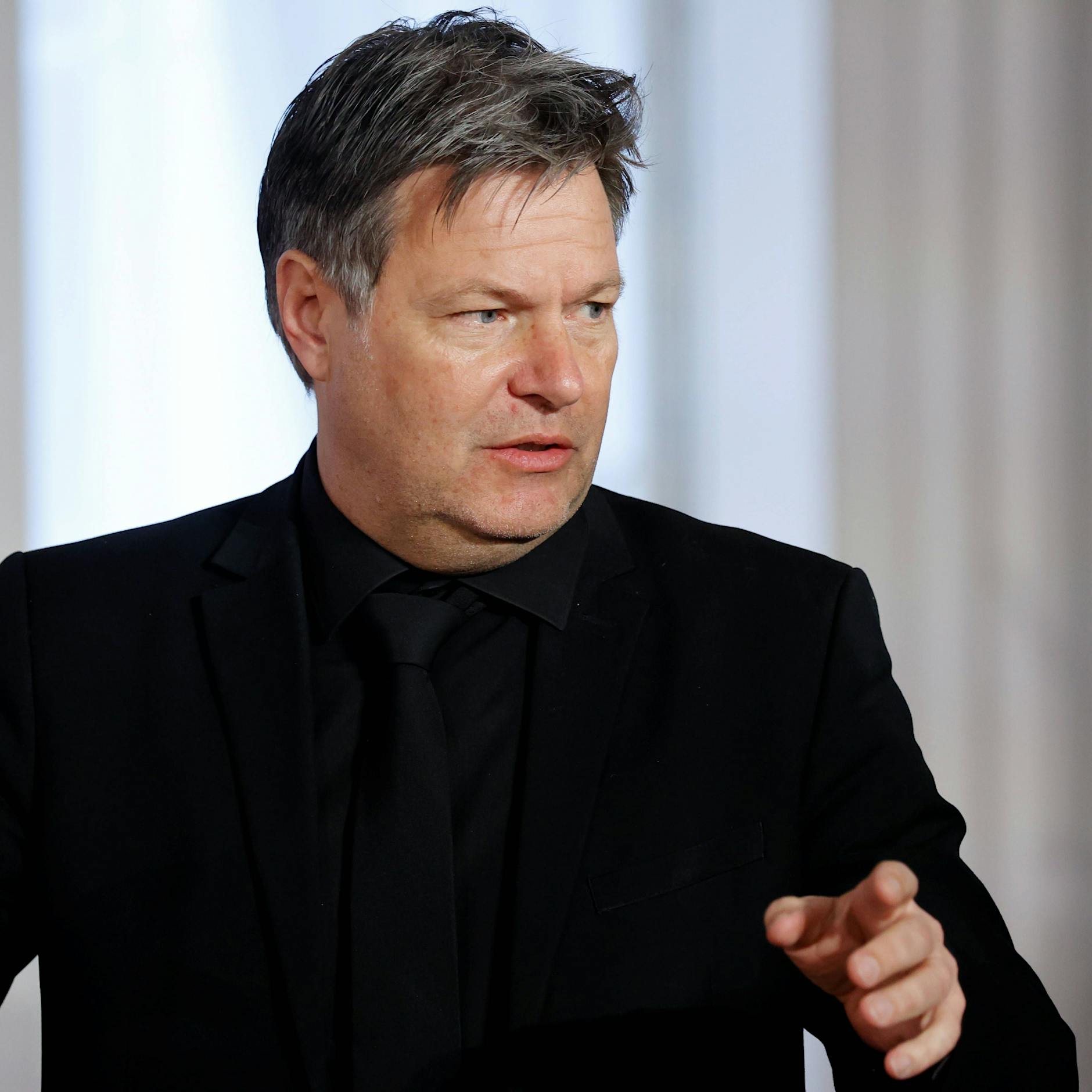 Robert Habeck wirft Sahra Wagenknecht „politische Irreführung der Bevölkerung“ vor