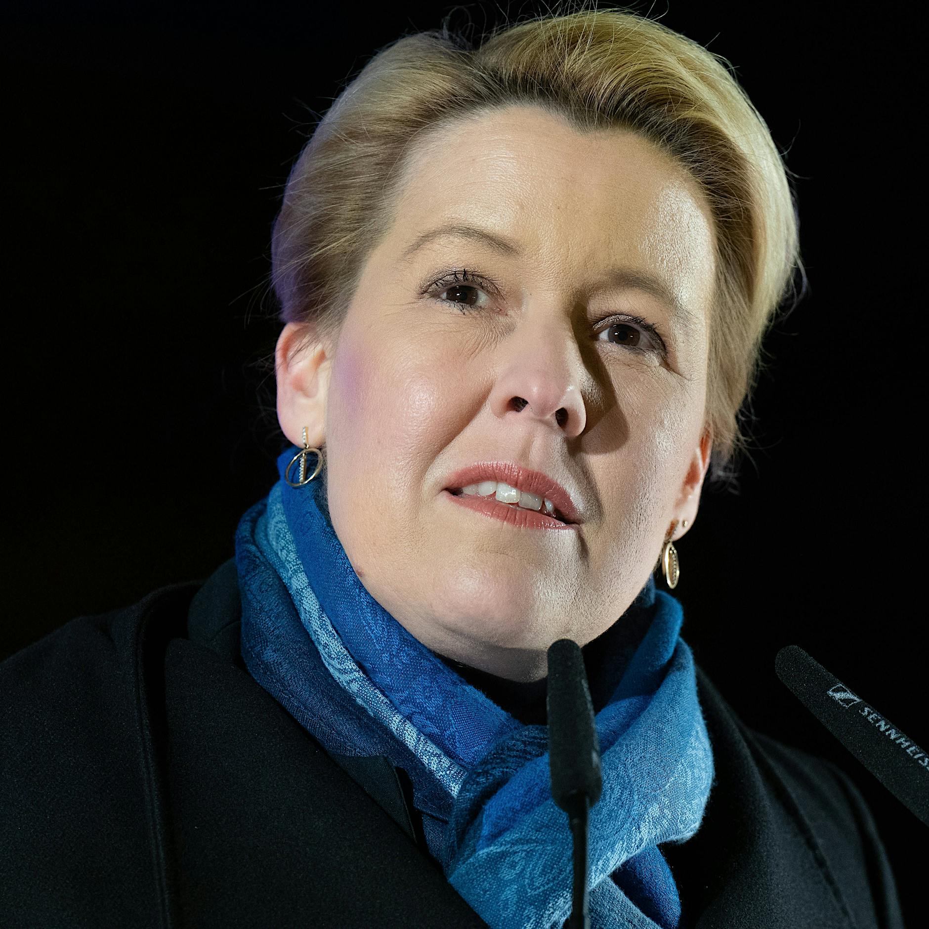 Franziska Giffey: Erlebe im Moment ungekannten Hass und Hetze