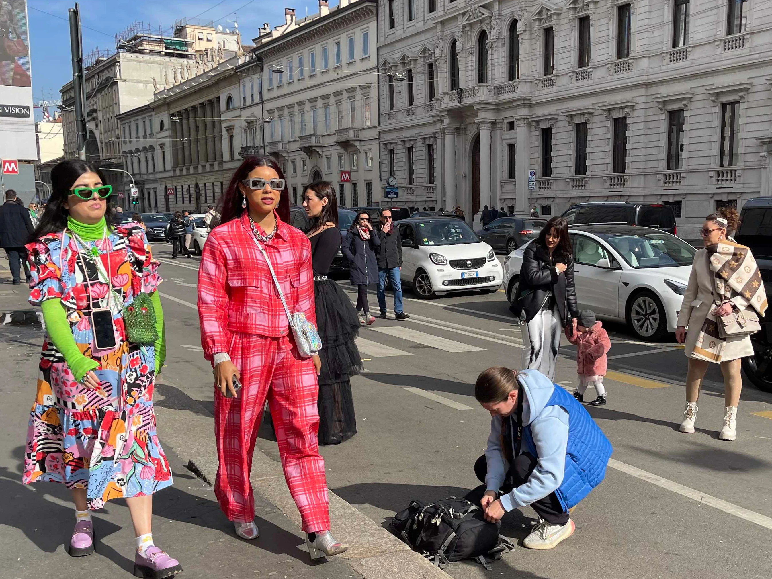 Wimmelbild auf dem Corso Venezia.