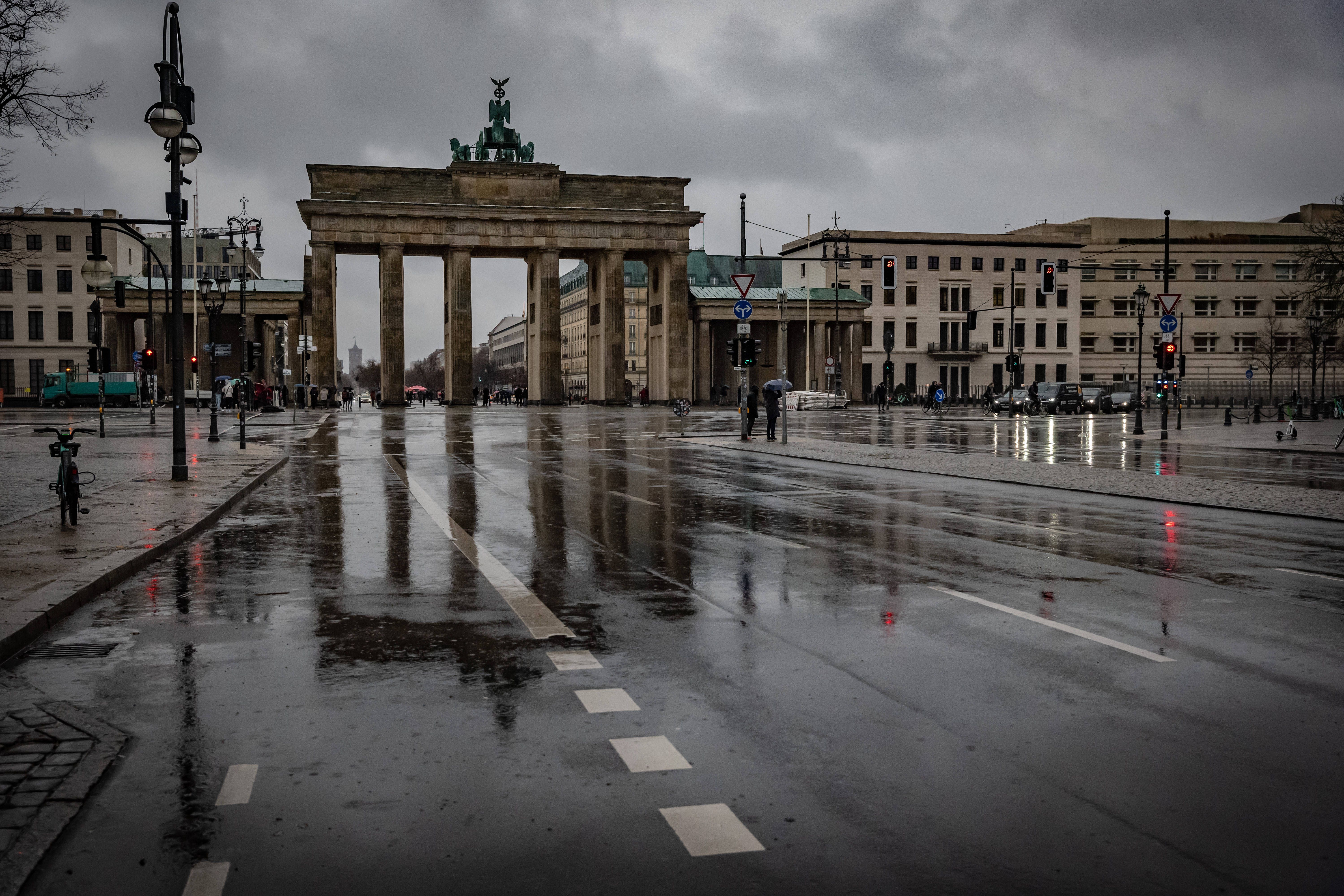 Image - Brandenburger Tor, Fernsehturm, Alte Försterei: So skurril wird im im Netz über Berlins Wahrzeichen hergezogen