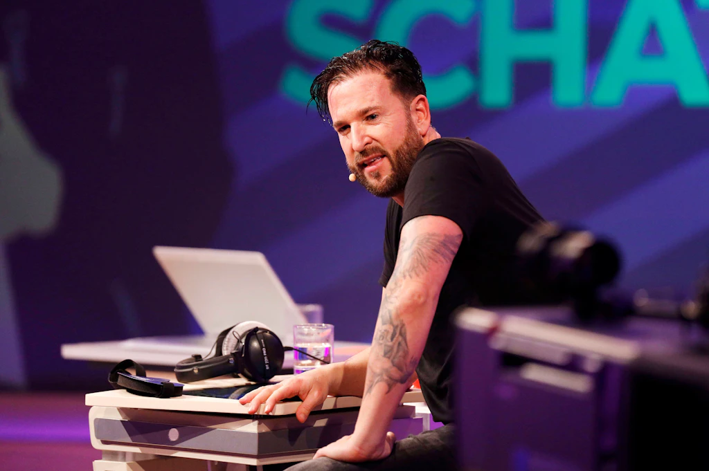 Michael Wendler im Schwurbel-Urlaub? Seit Laura Müllers Baby-News postet er keine Verschwörungstheorien mehr