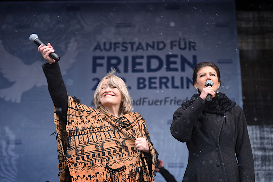 Wagenknecht und Schwarzer wollen eine neue Bürgerbewegung starten. Das Manifest und der  Aufstand für den Frieden seien erst der Anfang.