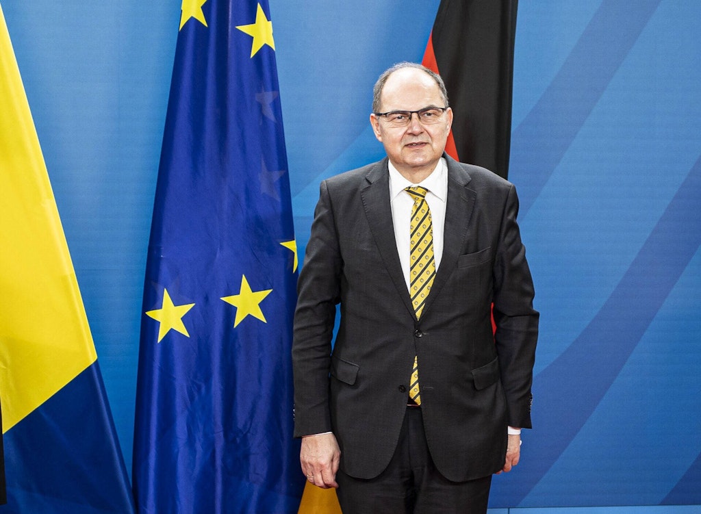 Meinungsbeitrag: Ist Christian Schmidt Serbiens und Kroatiens Mann in ...