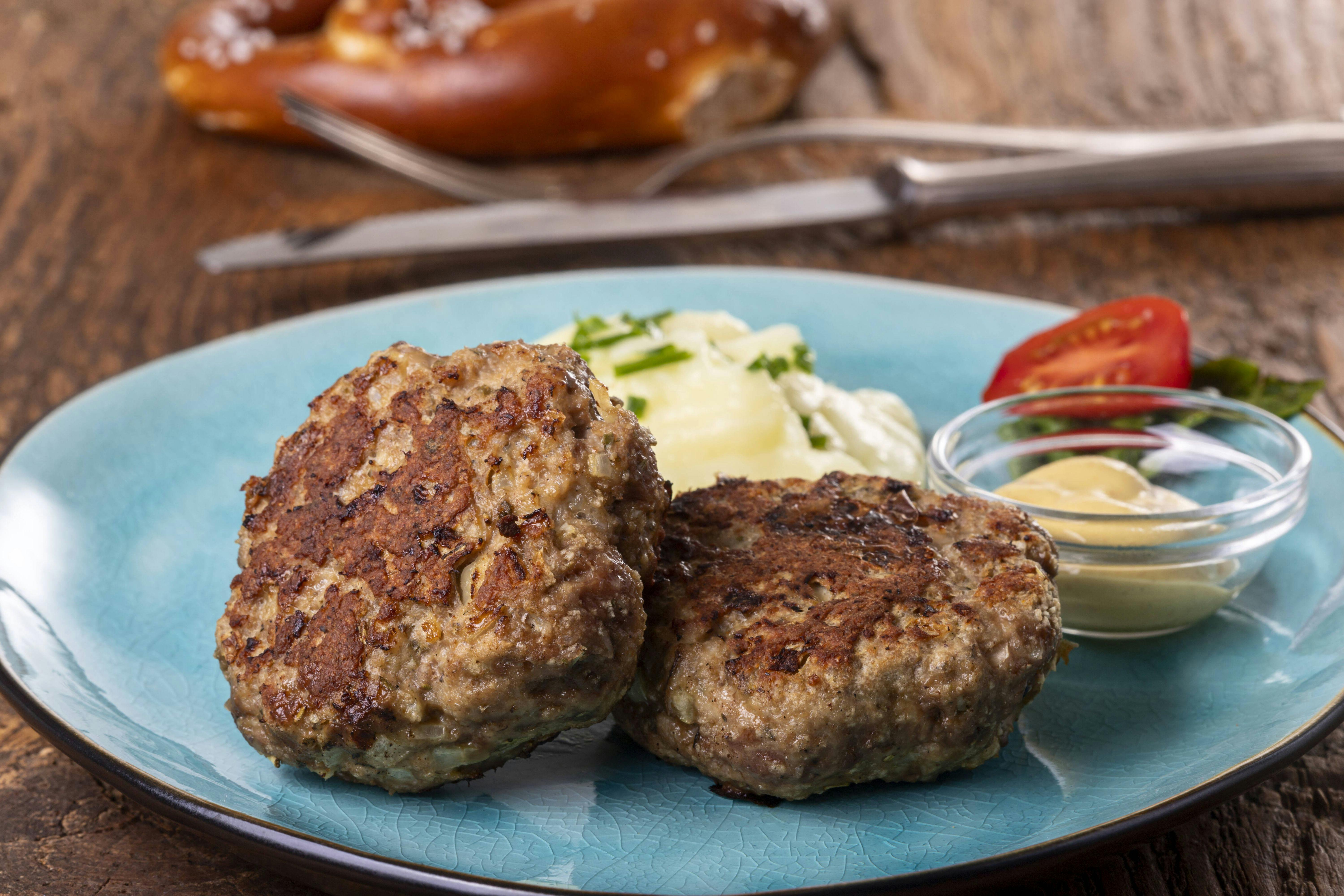 Dieses Rezept für Frikadellen müssen Sie probieren: Berliner Bouletten ...