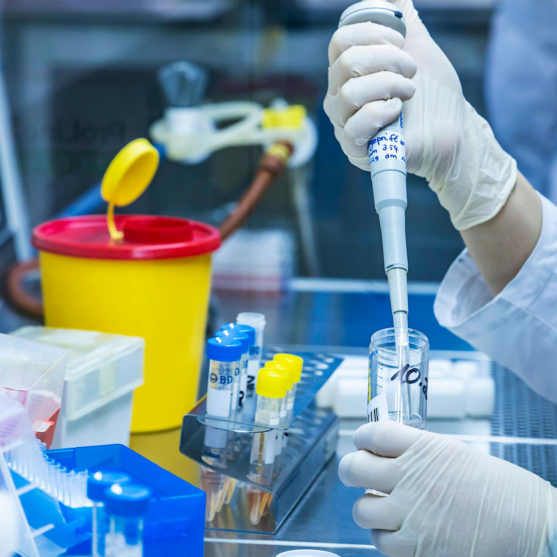 Brisanter Geheimdienstbericht: Corona soll aus dem Labor stammen