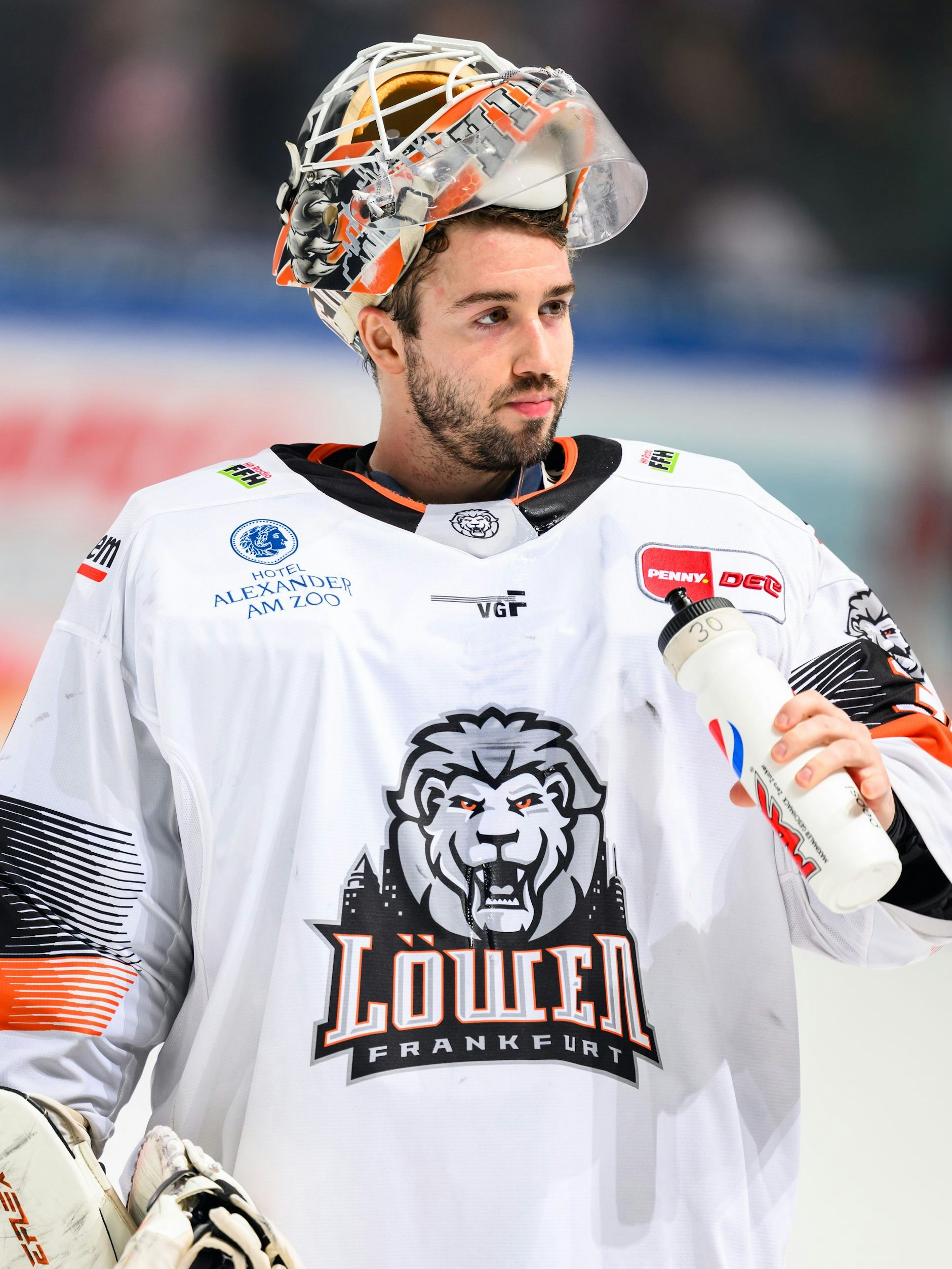 Wird heiß für die neue Saison bei den Eisbären gehandelt: Frankfurt-Goalie Jake Hildebrand.