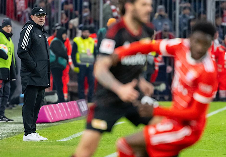 ARCHIV - Mit 0:3 musste Urs Fischer mit Union gegen den FC Bayern die erste Niederlage des Kalenderjahres hinnehmen.  
