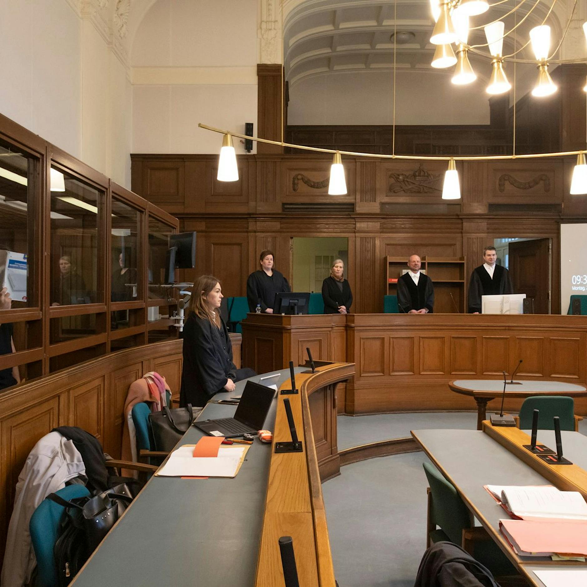 Zwangsprostitution einer 15-Jährigen: bei Geständnis weniger als drei Jahre Haft