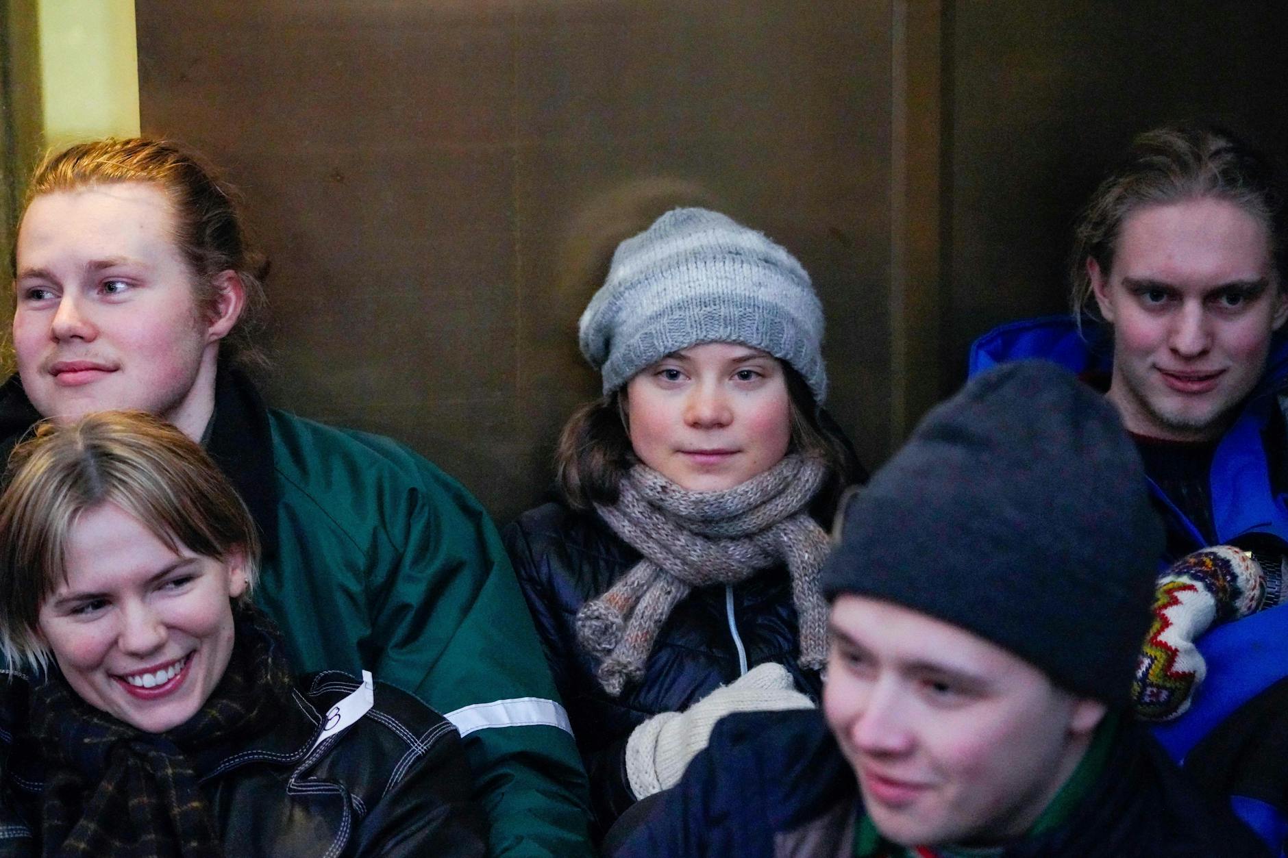 Greta Thunberg vor dem norwegischen Finanzministerium