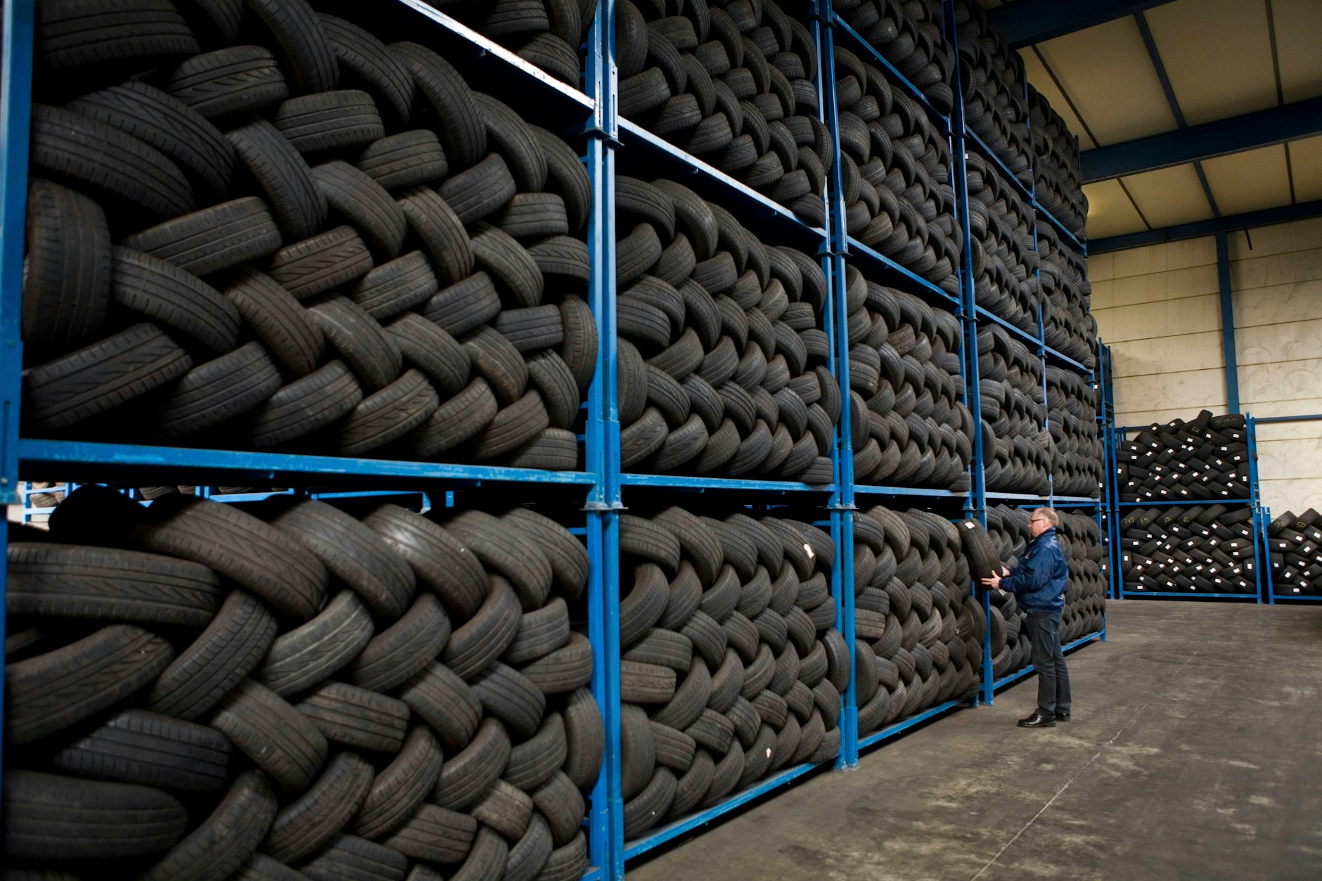 Ein Reifenlager in den Niederlanden