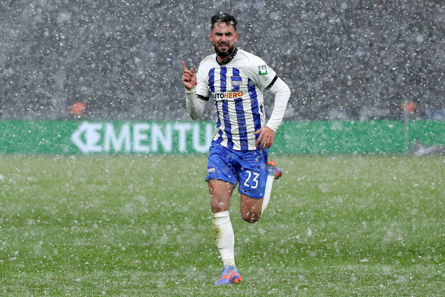 Marco Richter hielt wie seine Kollegen dem Druck gegen Augsburg stand, kämpfte unermüdlich und schoss für Hertha BSC das 1:0.&nbsp;