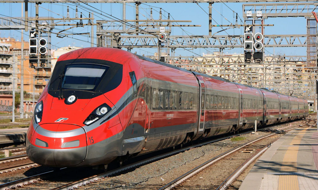 Neue Verbindung: Mit dem Roten Pfeil von Berlin nach Südtirol und Rom