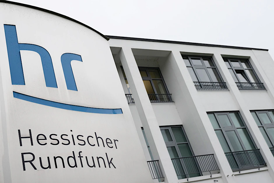 ARCHIV - Beim Hessischen Rundfunk wird Personal abgebaut.  