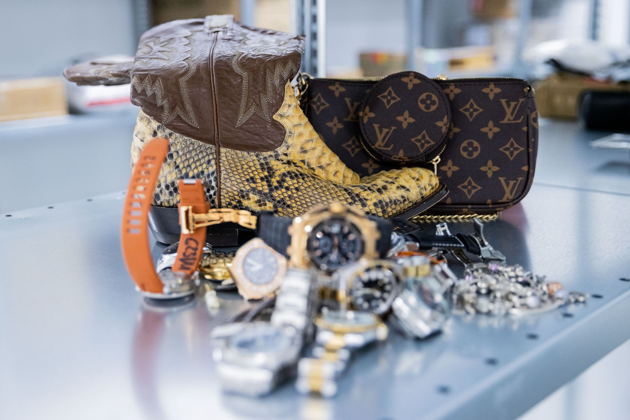 Fake Gucci, Prada und Co – So erkennen Sie Produktfälschungen ganz einfach!