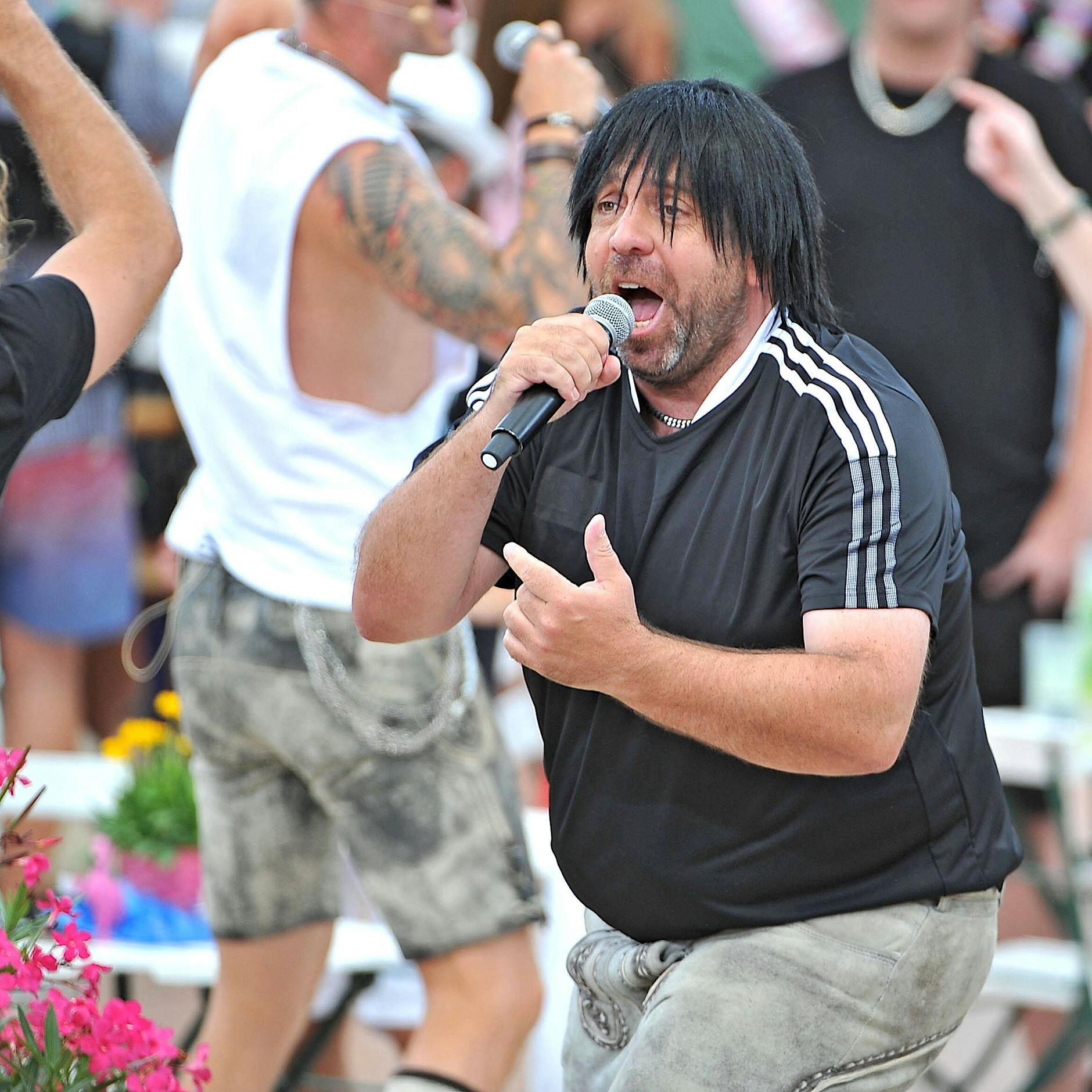 Ikke Hüftgold zum ESC? Ja, bitte!