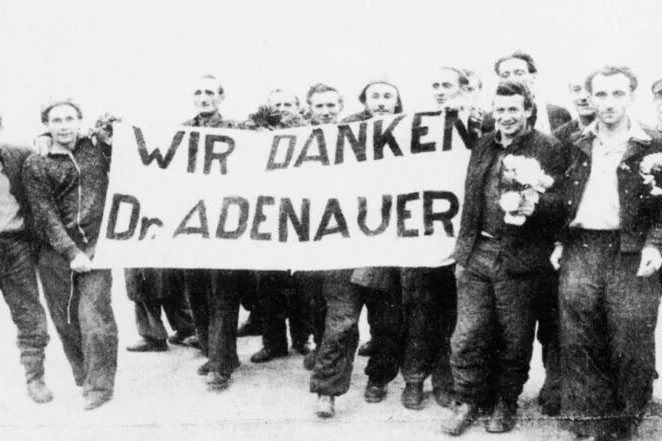 1949 protestierten in Leipzig Studenten der Belter-Gruppe gegen das SED-Informationsmonopol. Herbert Belter wurde 1951 hingerichtet, weitere Mitglieder landeten für mehrere Jahre in Straflagern in der Sowjetunion.
