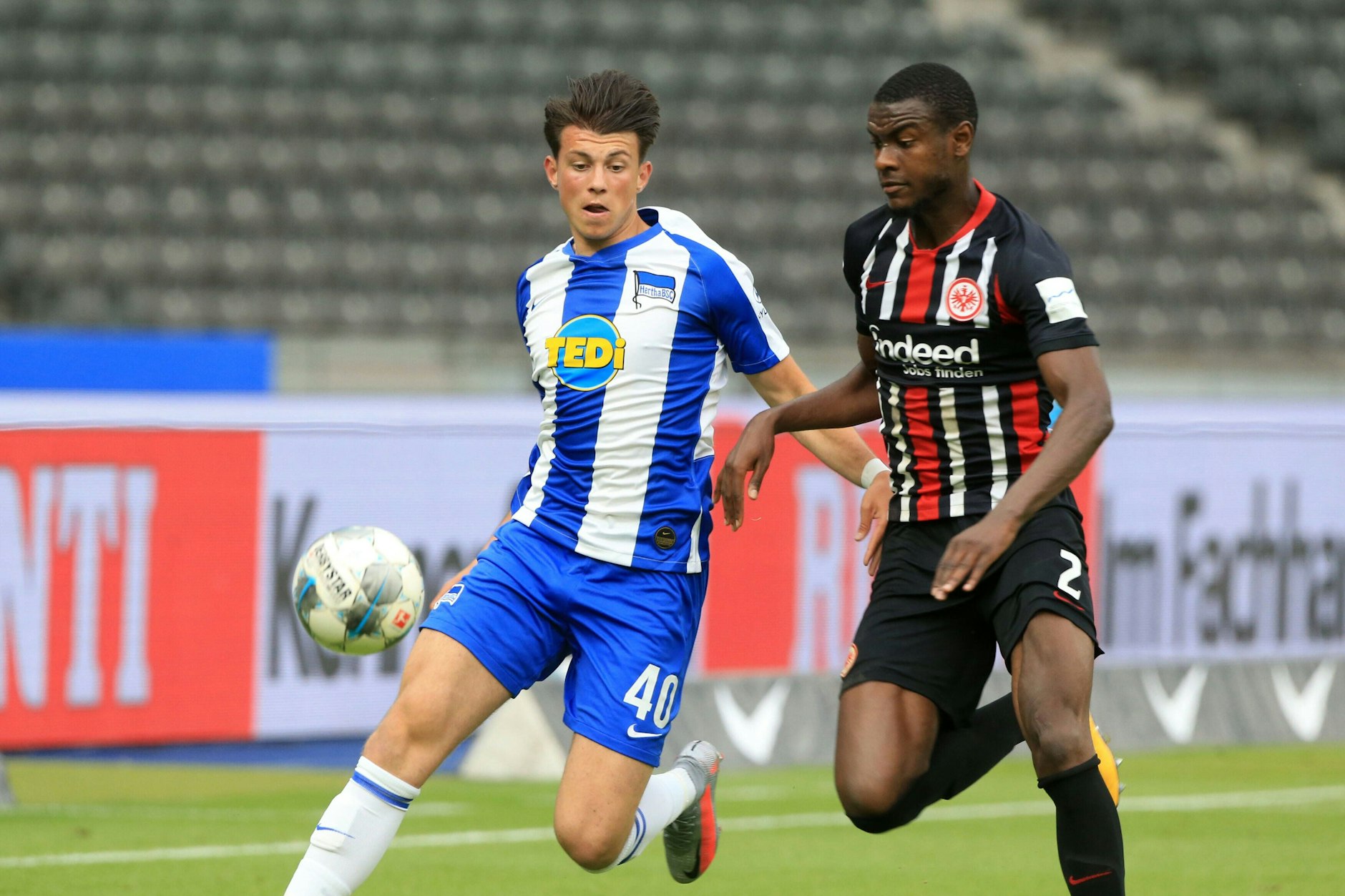 Lazar Samardzic debütierte für Hertha BSC bei den Profis unter Trainer Bruno Labbadia 2020. Danach wechselte er im Streit zu RB Leipzig.