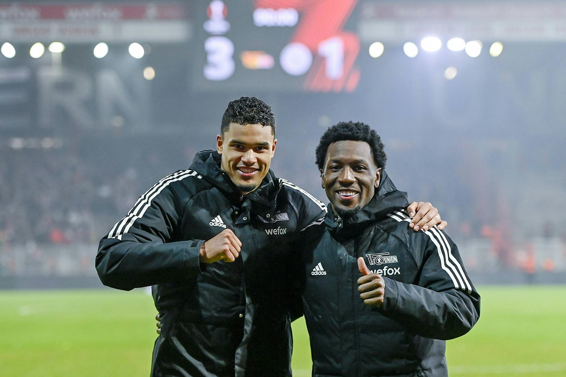 Danilho Doekhi (l.) und Sheraldo Becker reiten mit dem 1. FC Union Berlin aktuell eine riesige Erfolgswelle.