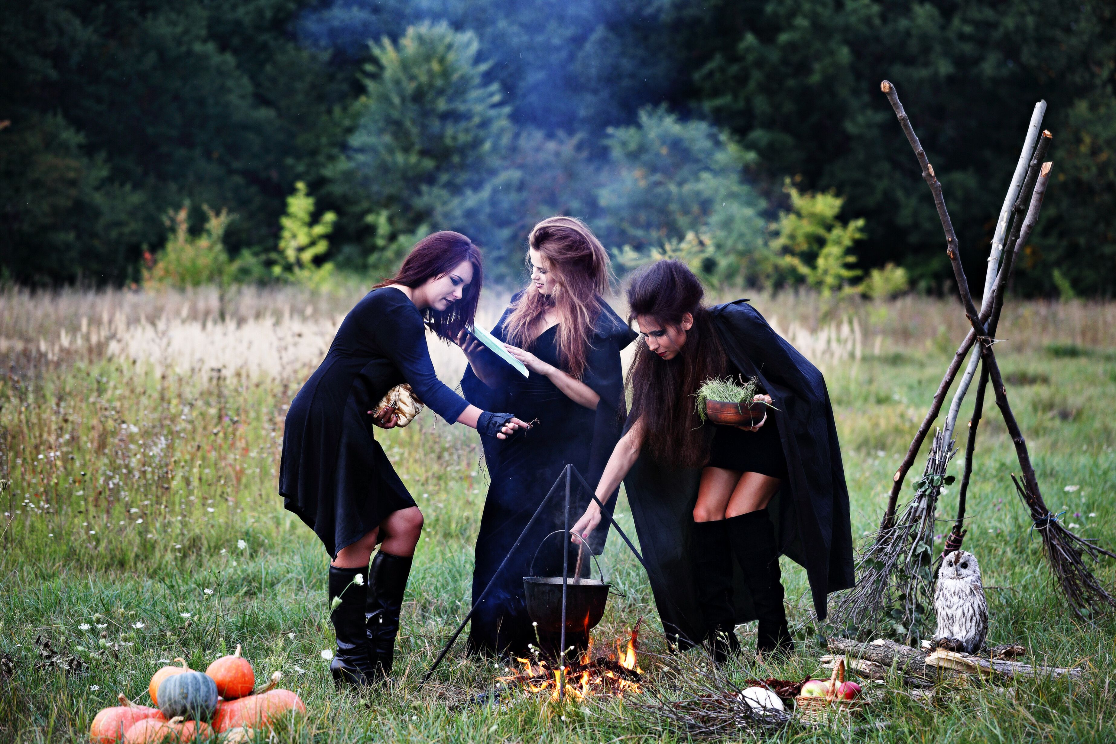 Image - Irres Video: Russische Hexen wollen Ukraine und NATO mit schwarzer Magie besiegen!