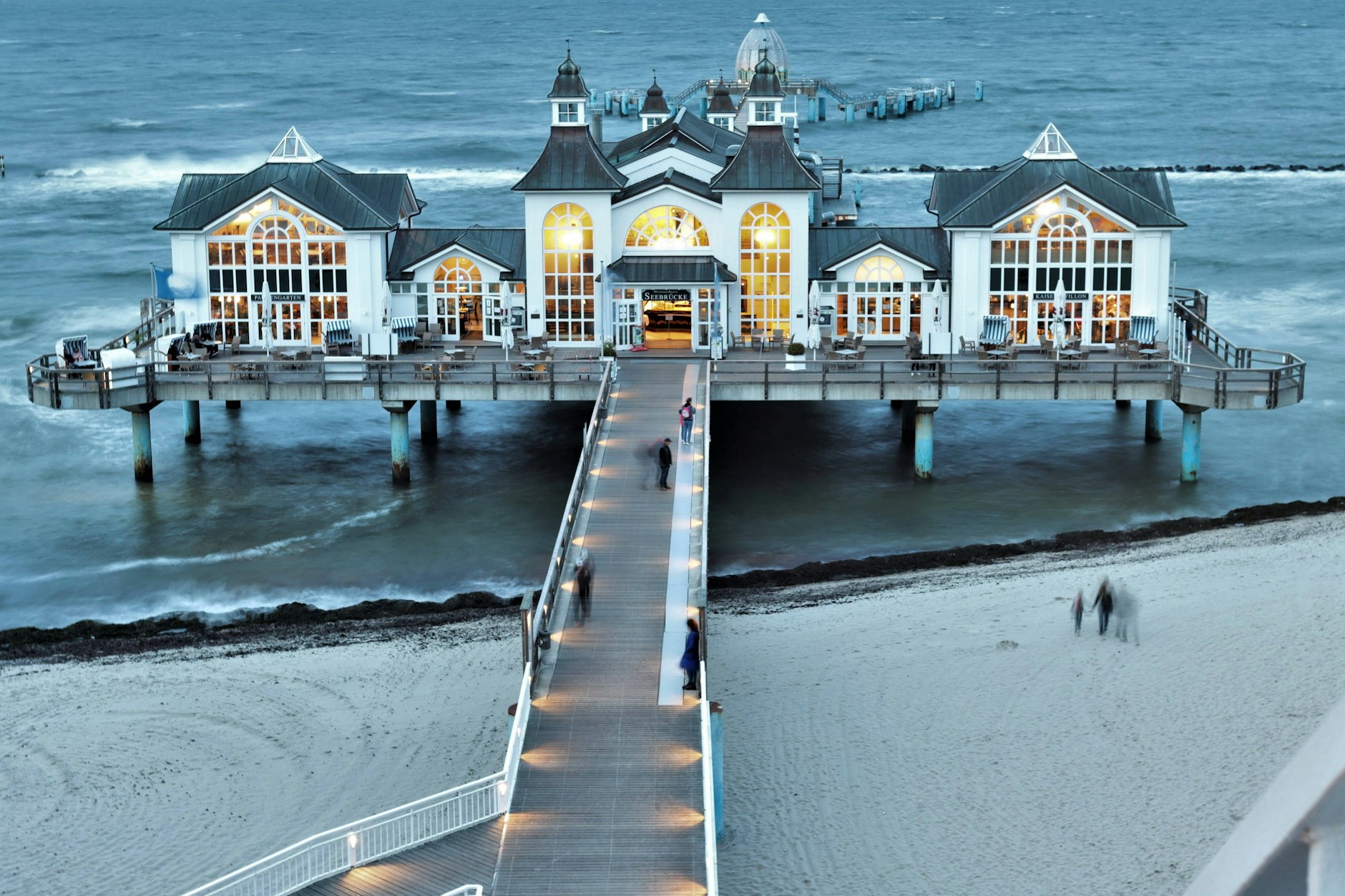 Seebrücke in Sellin auf Rügen. Wird man von dort bald auf ein riesiges LNG-Terminal blicken?