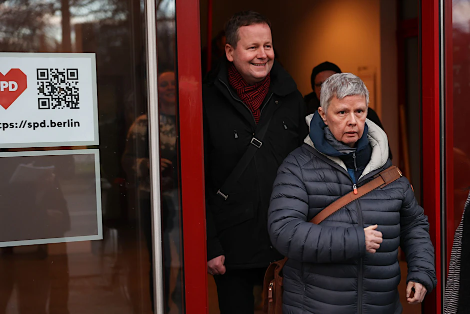 Kultursenator Klaus Lederer und Katina Schubert Landesvorsitzende der Partei Die Linke.  