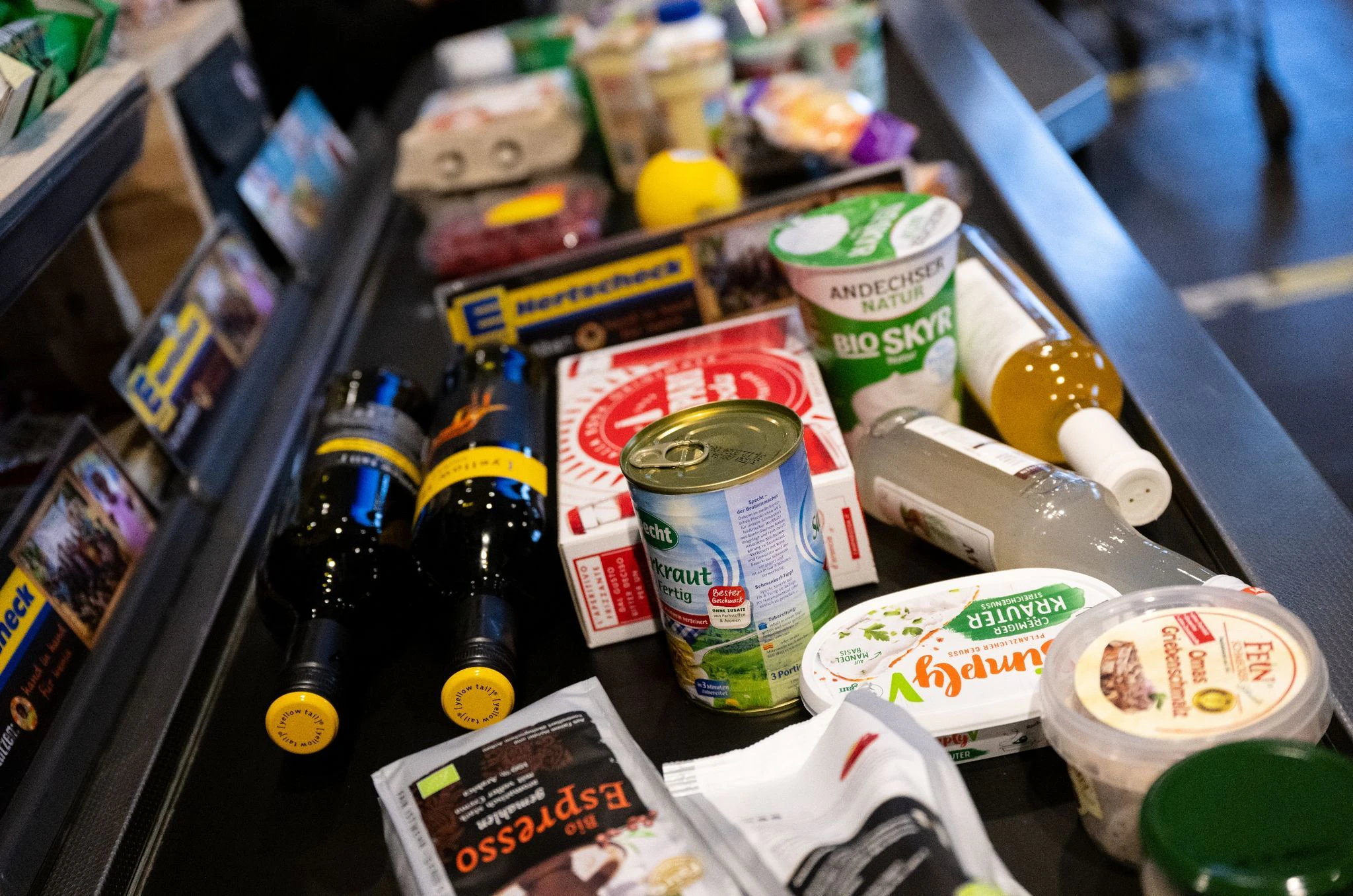 ARCHIV - Im vergangenen Jahr lag der Anstieg der Verbraucherpreise im Durchschnitt bei 6,9 Prozent.  