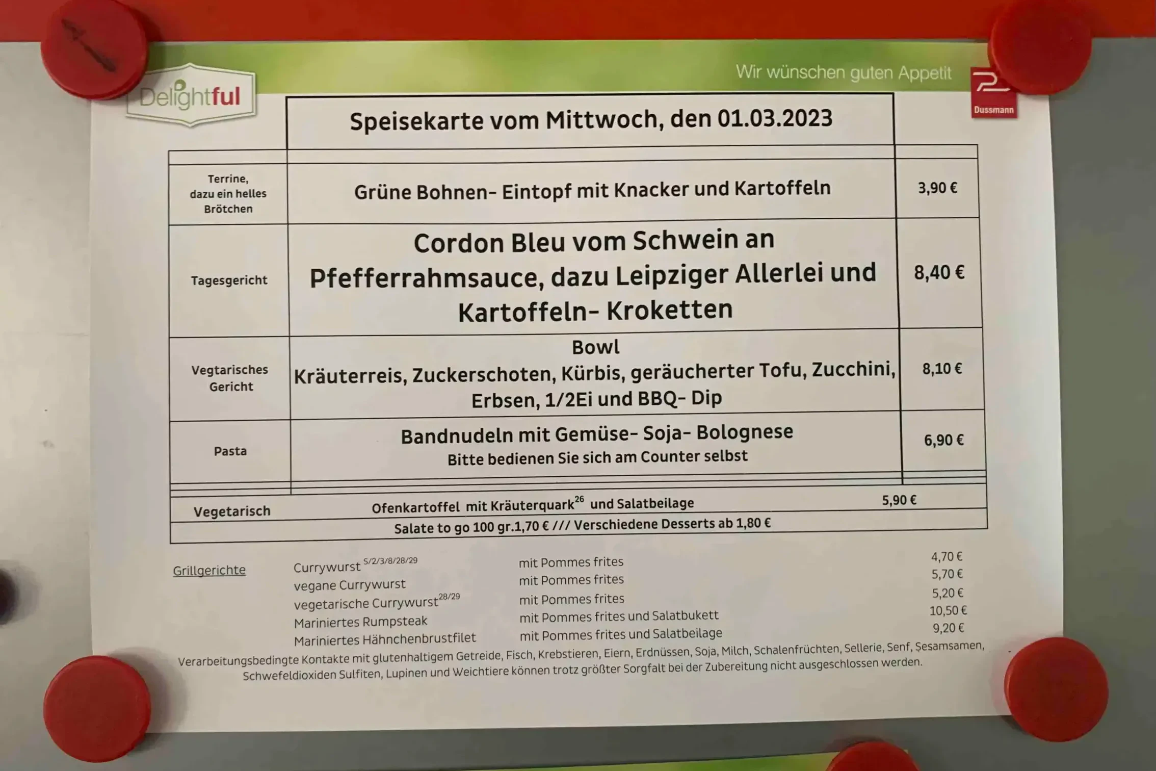 Das Essensangebot am 1. März in der Bundestagskantine. Als Tagesgericht: Cordon Bleu vom Schwein.&nbsp;