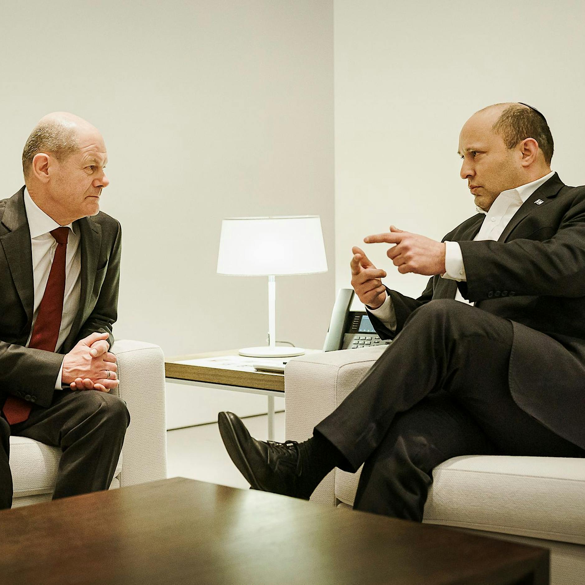 Frieden in der Ukraine und die Causa Bennett: Faktenprüfer auf Abwegen