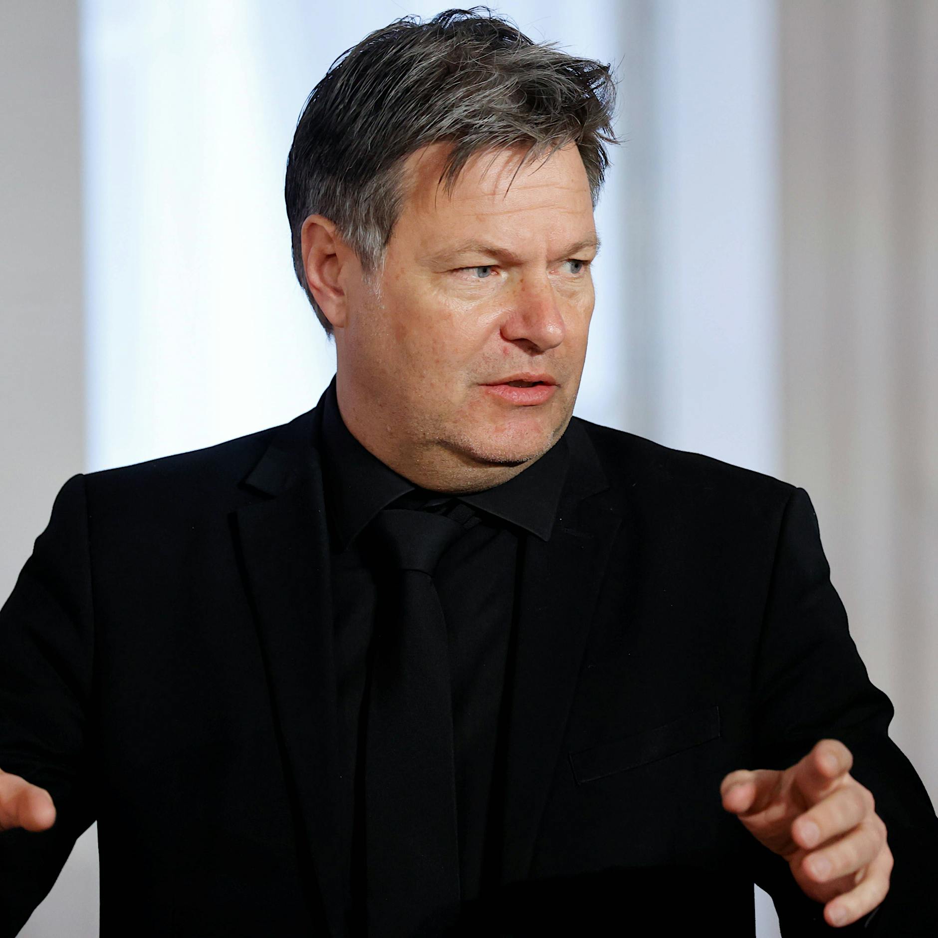 Habeck zu Gasheizungsverbot: So soll Umstellung klappen