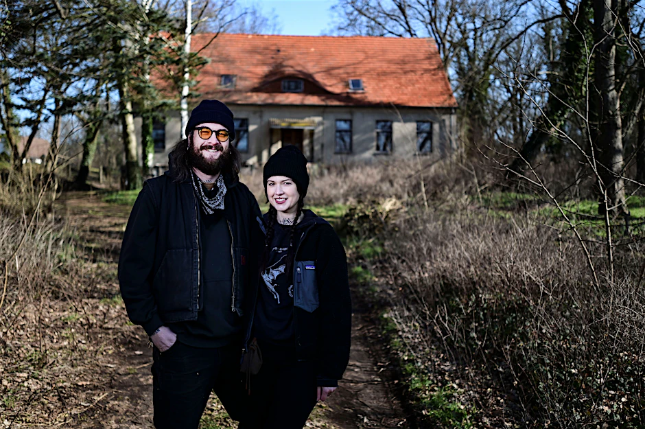 Neue Heimat: Das große Haus kostete so viel wie in Berlin eine Einzimmerwohnung. Aber es ist 200 Jahre alt und die Sanierung eine schöne Lebensaufgabe.&nbsp;&nbsp;