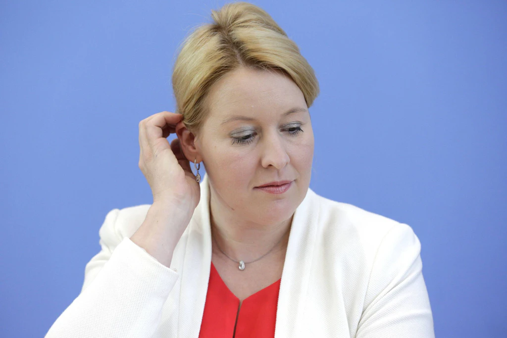 Freiwilliger Verzicht aufs Amt: Unerwartet? Nein! Typisch Giffey!