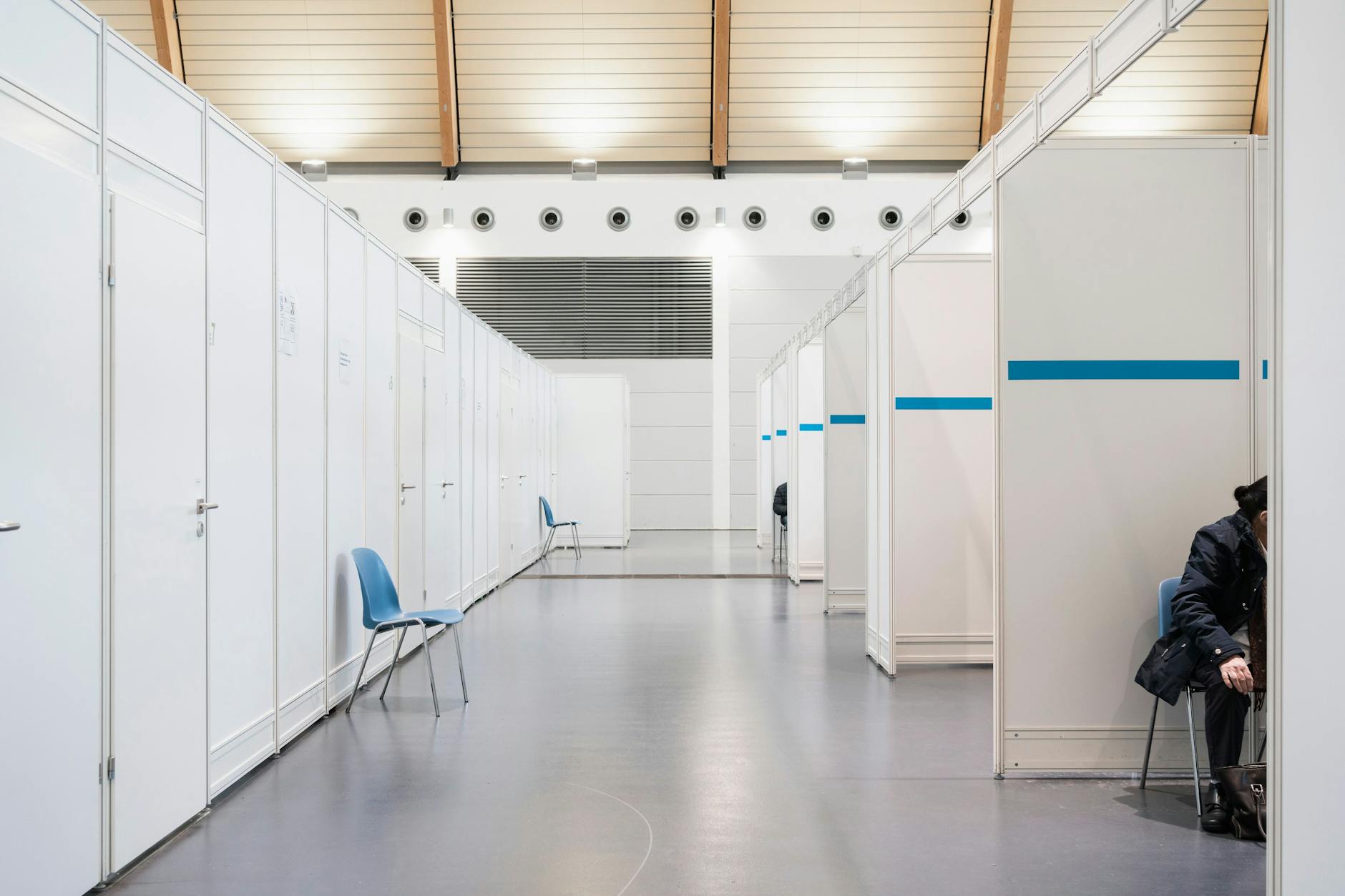 Kabinen im Impfzentrum Bielefeld.