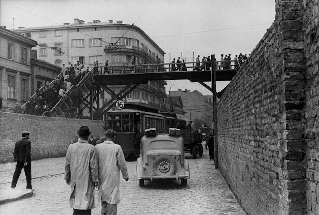 Forscher: Wikipedia-Gruppe „verzerrt“ absichtlich Holocaust-Geschichte in Polen