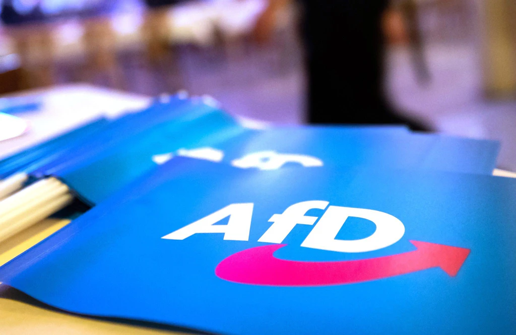 Umfrage: AfD zieht mit Grünen gleich und liegt knapp hinter der SPD