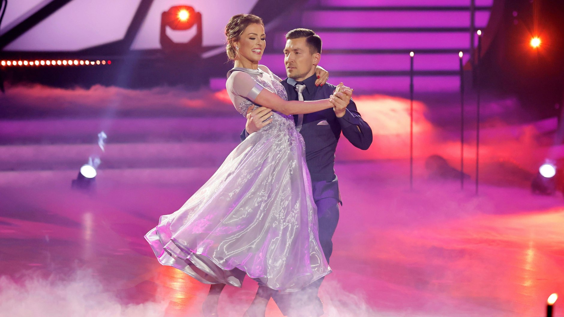 Verzauberten schon in Show 1 mit ihrem Langsamen Walzer, waren in Show zwei beim Jive aber unglaublich: „Let’s Dance“-Paar Philipp Boy und Patricija Ionel.