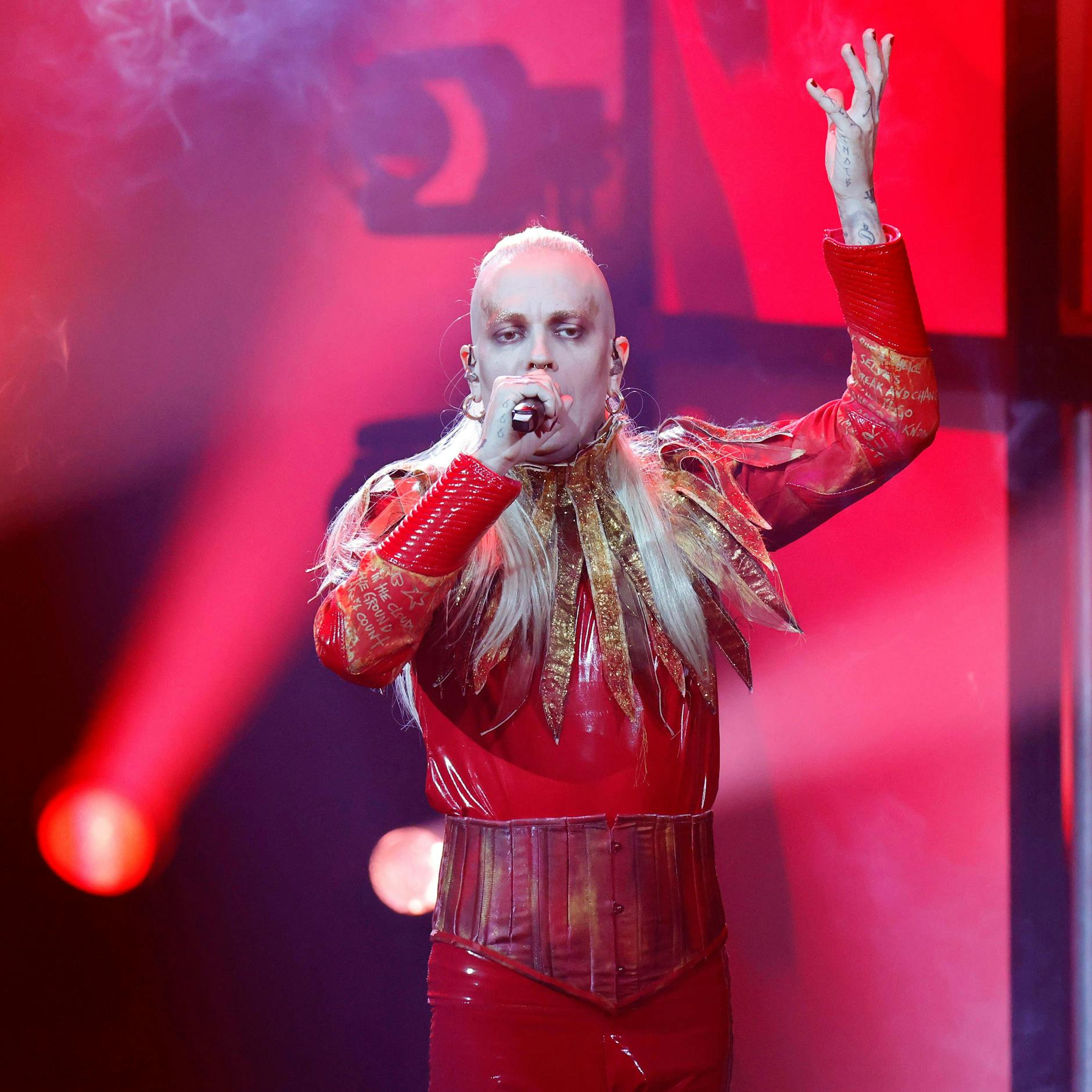 Frontmann Chris Harms von der Metal-Band Lord of the Lost startet mit ihrem Titel „Blood & Glitter“ beim deutschen Vorentscheid zum Eurovision Song Contest ESC 2023.