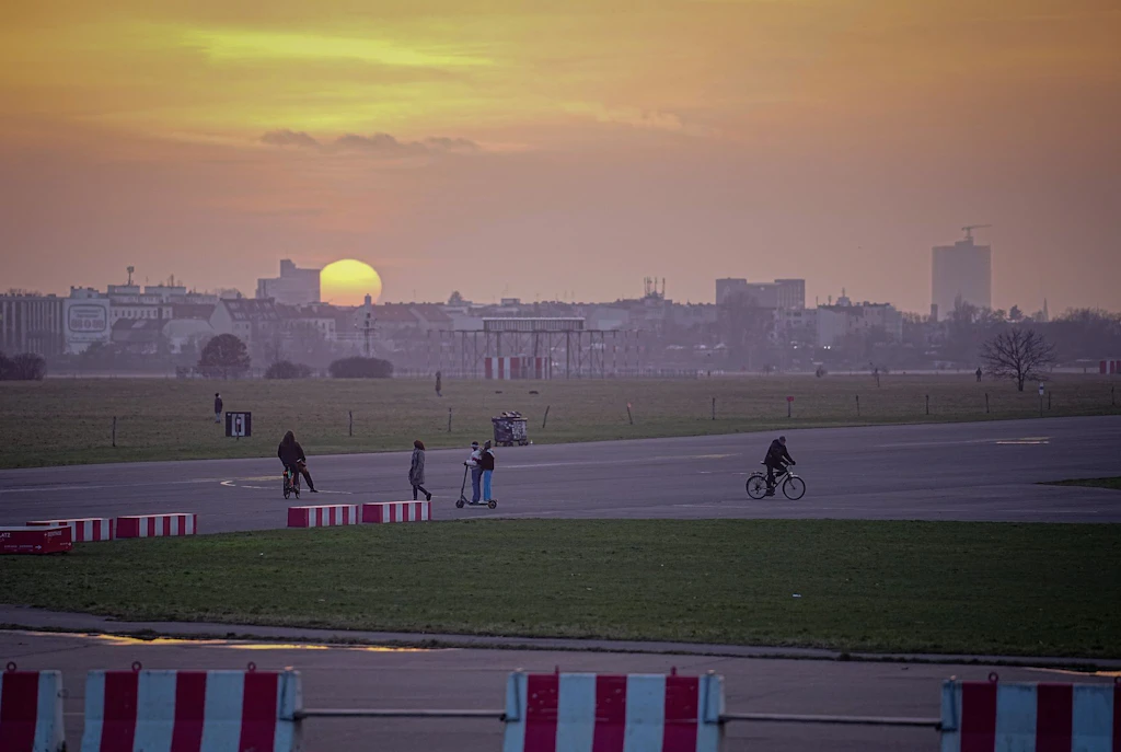 Tempelhofer Feld: Grüne und Linke sind gegen Randbebauung