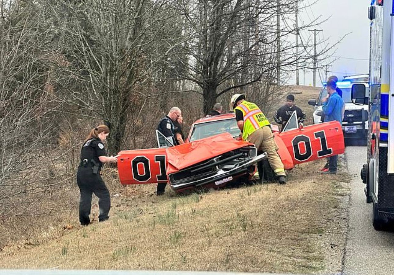 Image - Teenager schrottet legendären „General Lee“-Dodge Charger aus der Kult-Sitcom „Ein Duke kommt selten allein“