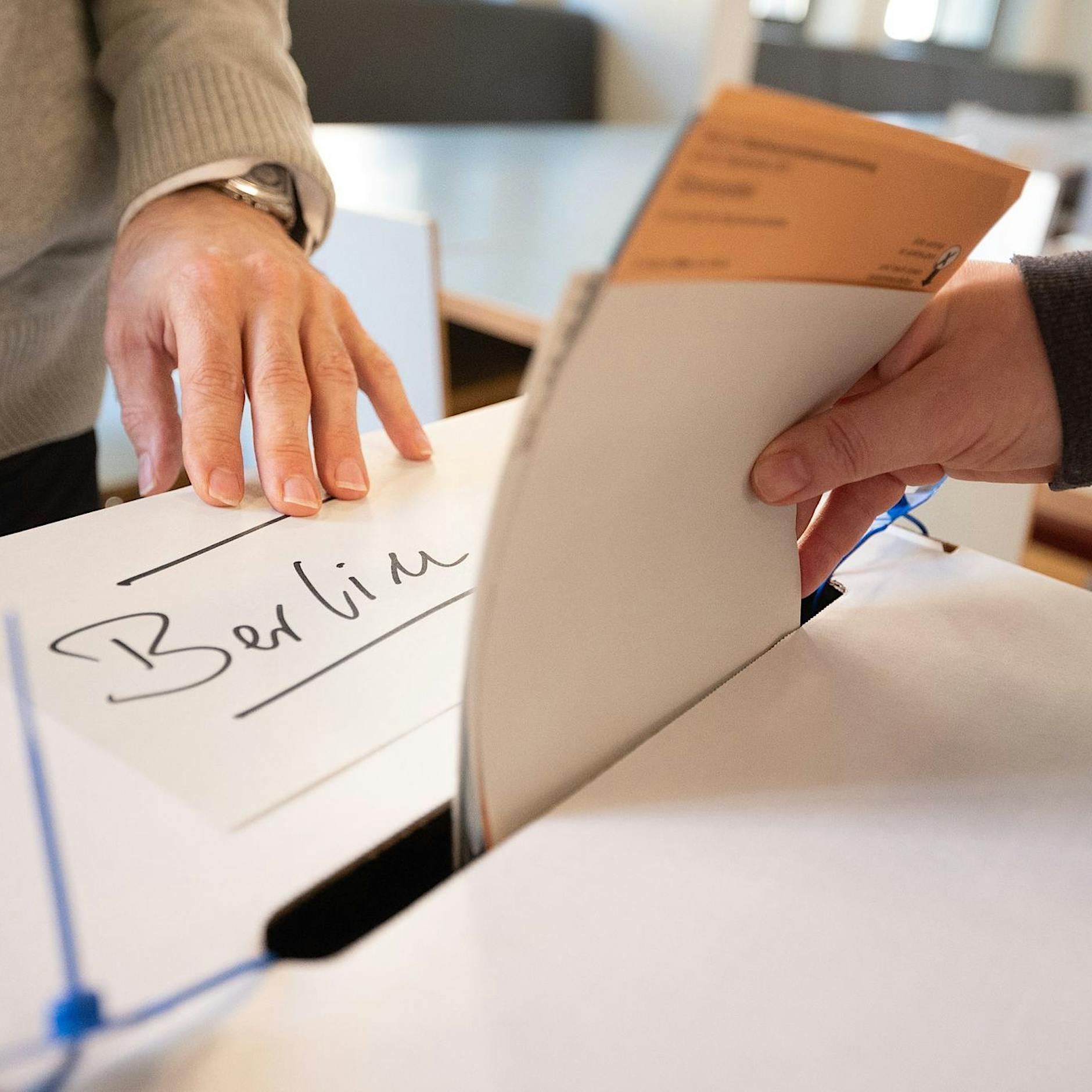 Klima-Volksentscheid: Keiner weiß, woher die 112 Milliarden Euro kommen sollen