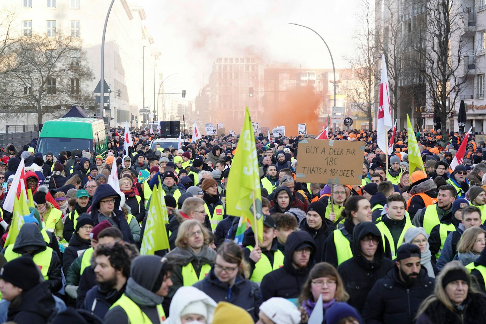 Verdi-Warnstreiktag in Berlin.