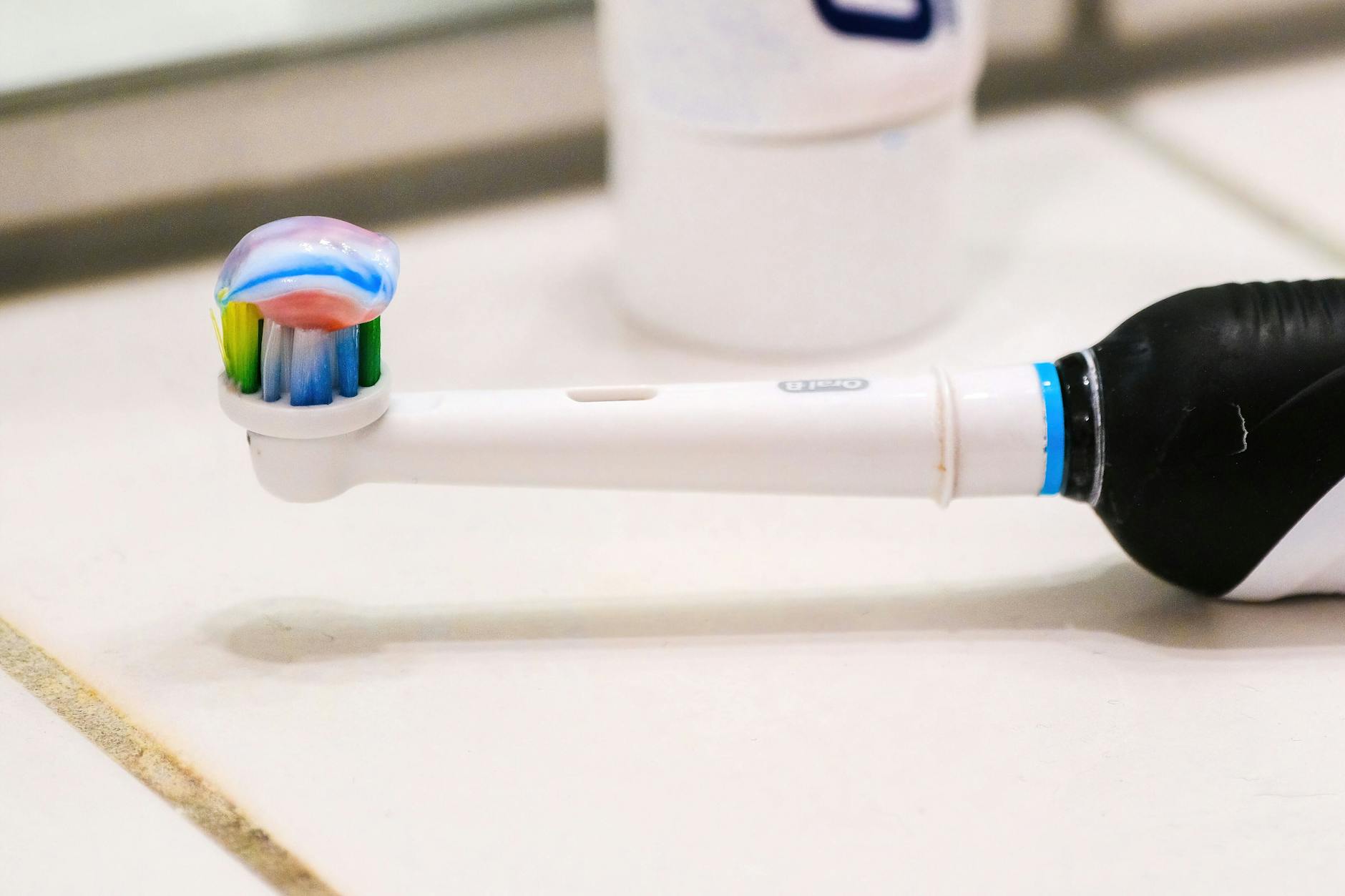 Ordentlich Zähne putzten: Hier ist Fluorid dabei. Ist das gut oder schlecht?