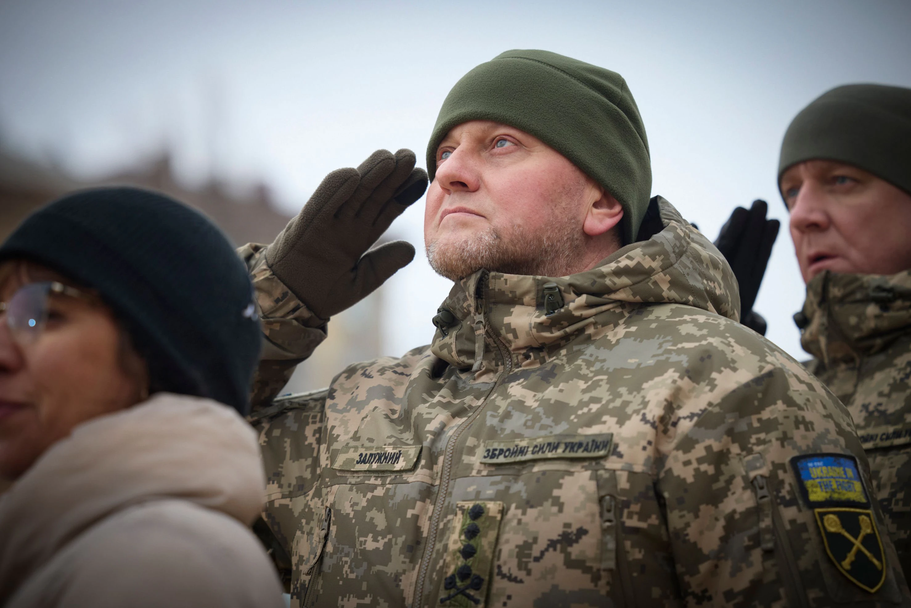 Walerij Saluschnyj, Oberbefehlshaber der ukrainischen Streitkräfte, nimmt an einer Gedenkveranstaltung anlässlich des einjährigen Jahrestages des Ukraine-Krieges teil.