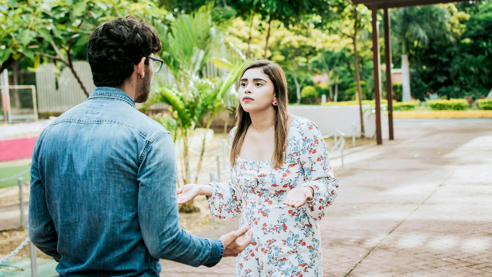 Sein extreme Eifersucht ist eine der größten Schwächen vom Sternzeichen Löwe.