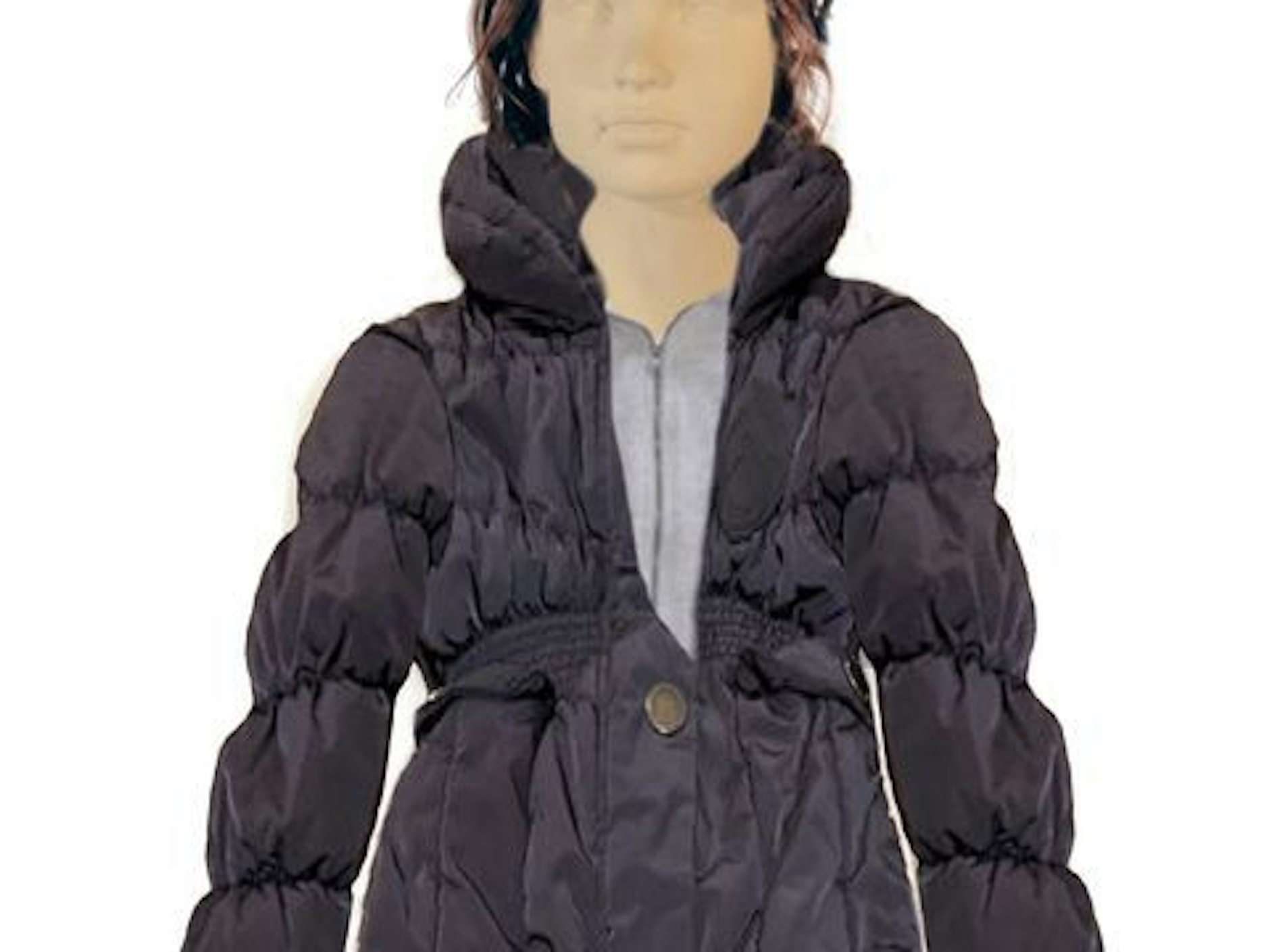 Die Polizei fragt: Wer hat Anissa in dieser Bekleidung im Bürgerpark Pankow gesehen?