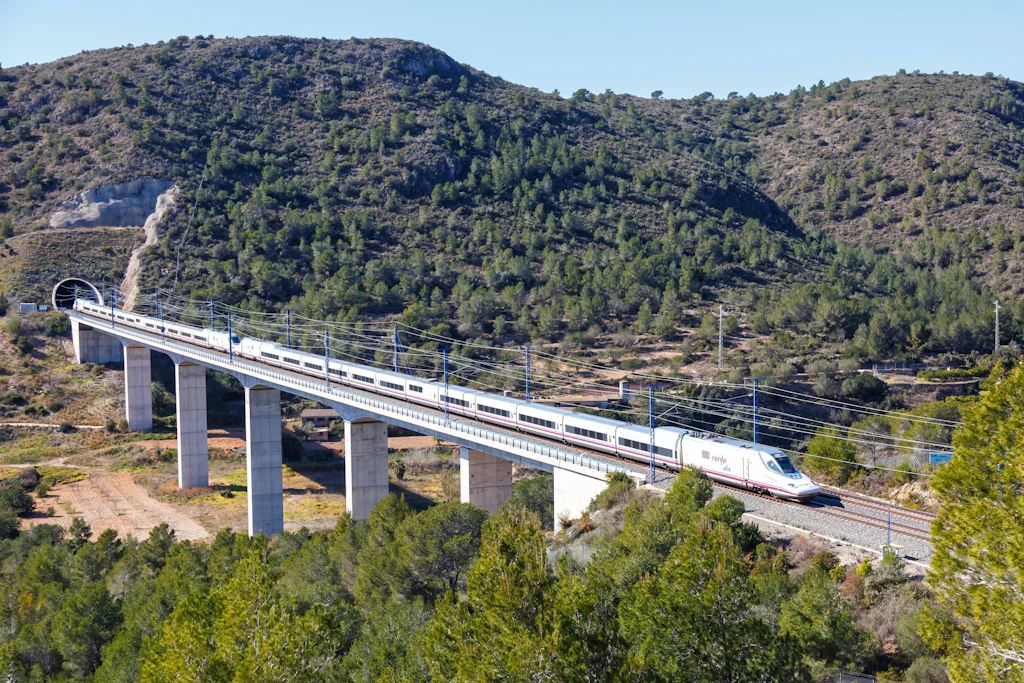 Freud hätte seinen Spaß daran: Spanien bestellt Züge, die nicht in Tunnel passen