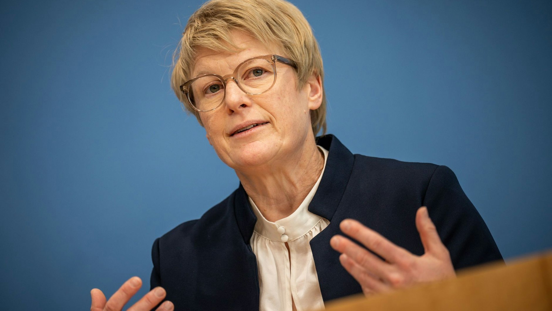 Die Wirtschaftsweise Veronika Grimm lehnt ein Verbot für Gas- und Ölheizungen ab.