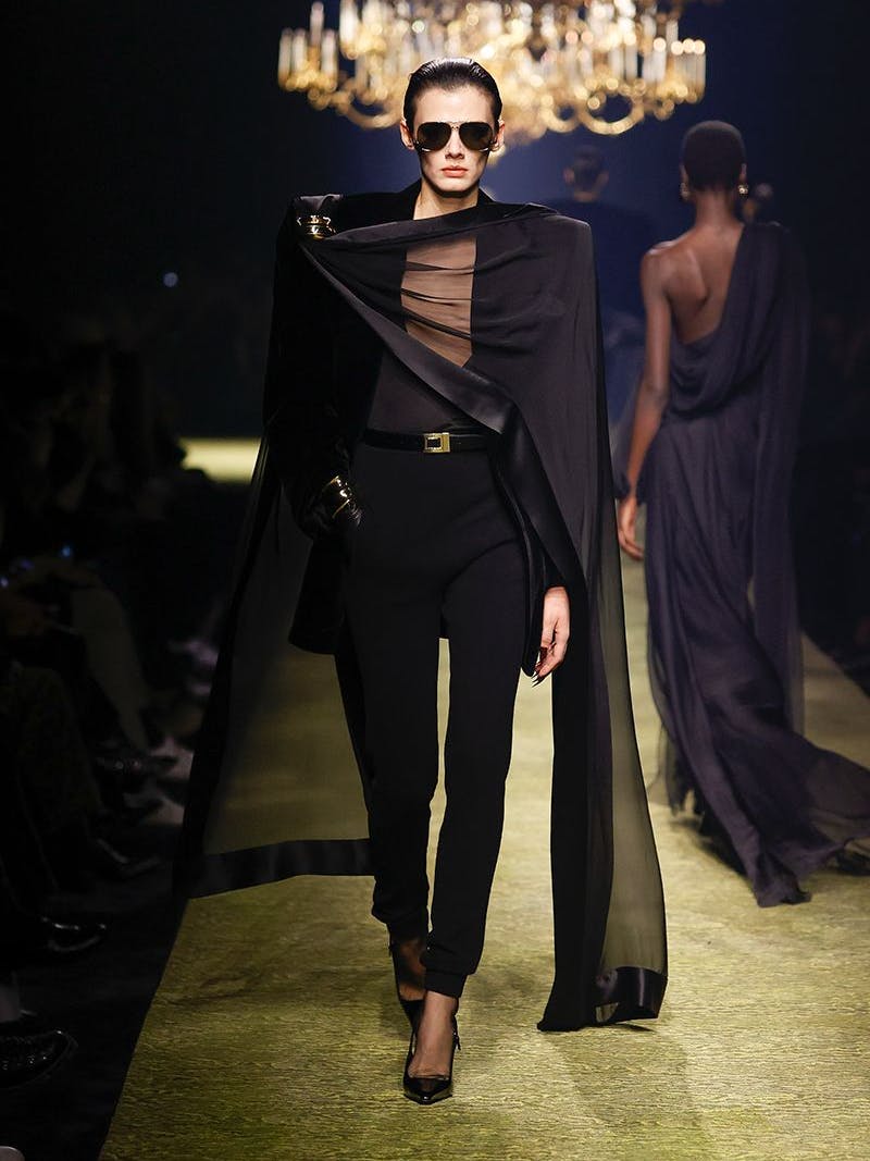 Was jetzt zählt: pure Eleganz und Rückbesinnung auf die typischen YSL-Codes.