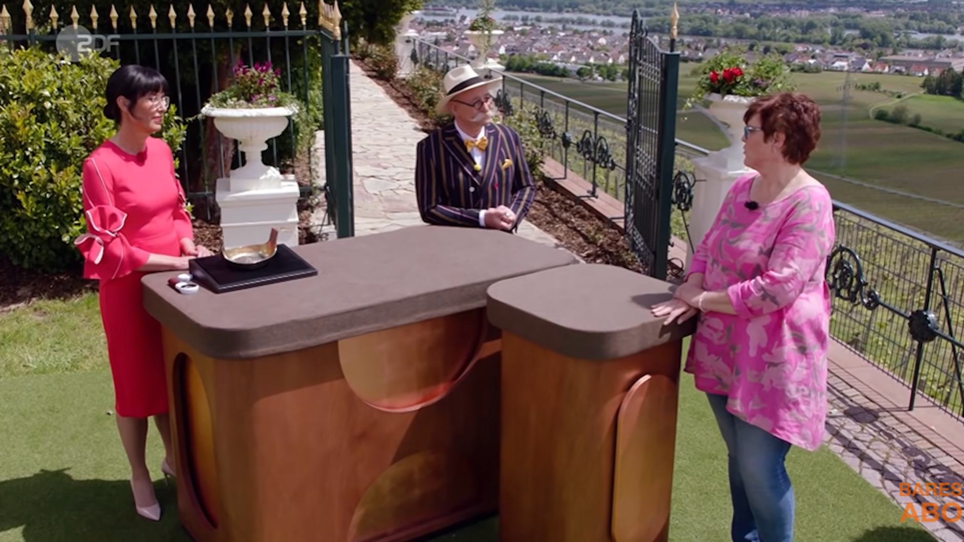 Sabine hat einen 5-Euro-Flohmarktfund mit zu „Bares für Rares“ gebracht.